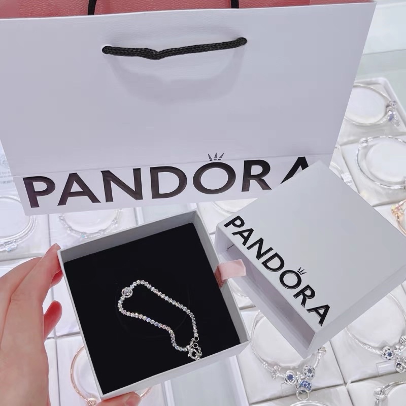 Vòng tay Pandora đính đá