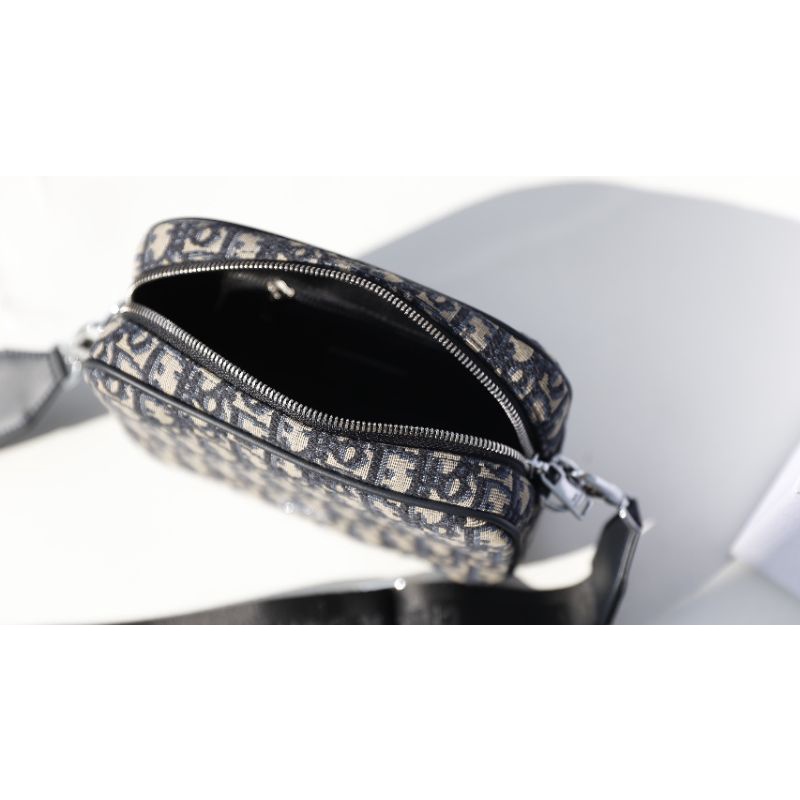 Túi đeo chéo D.I kèm ví(nam&amp;nữ) sz20x13cm phụ kiện tag bạc vải họa tiết thêu nổi fullbox