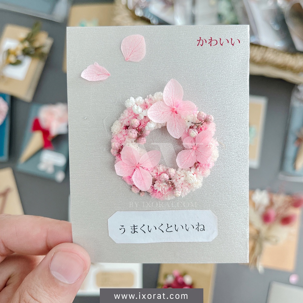Thiệp hoa khô cao cấp W handmade by IXORAT trang trí quà tặng sinh nhật giáng sinh các ngày lễ