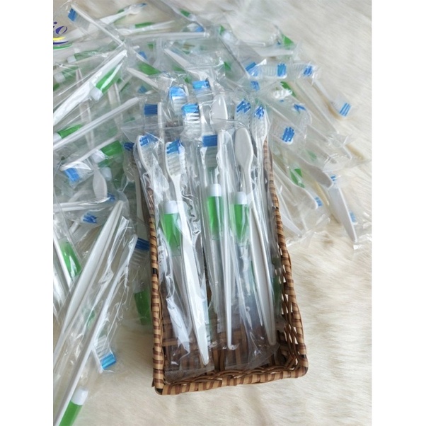 [Top Value] Bịch 100 cây Bàn chải Khách sạn + Kem xanh - Mẫu cán Trắng