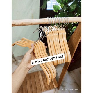 Combo 50 Bộ Móc Áo, Kẹp Quần NHỰA TRE VÀNG VAI ĐỆM Trẻ Em và Dây Lạt
