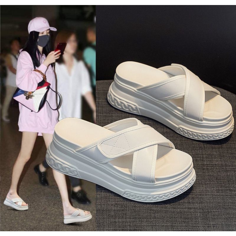 Dép đế xuồng bánh mì quai chéo