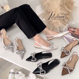 Giày sandal nữ slingback bít mũi da mềm phối nơ sắt hậu hở gót
