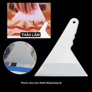 Cây gạt chỉnh tranh đính đá, sửa tranh đá giúp tranh thẳng hàng