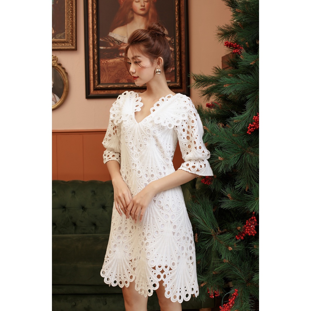 Đầm thiết kế CHARMO cổ tim tay dài ren cotton không co giãn freesize Pearly Dress
