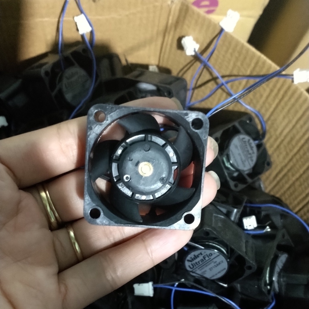 Quạt tản nhiệt 4x4x2cm 12V DC 0.07A