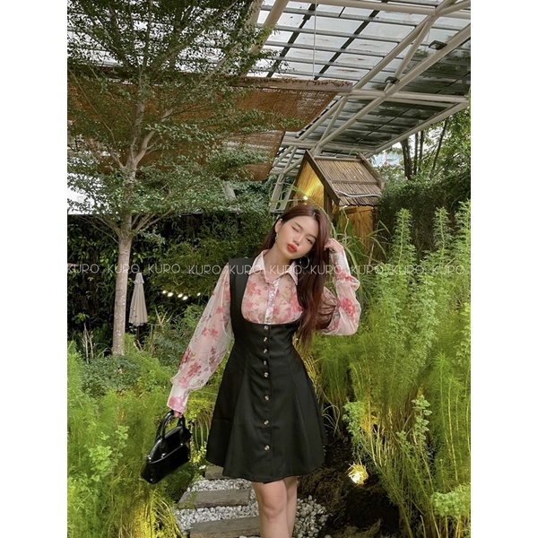 Đầm yếm ghi lê style hàn quốc shop có bán lẻ sơ mi phối cùng như hình