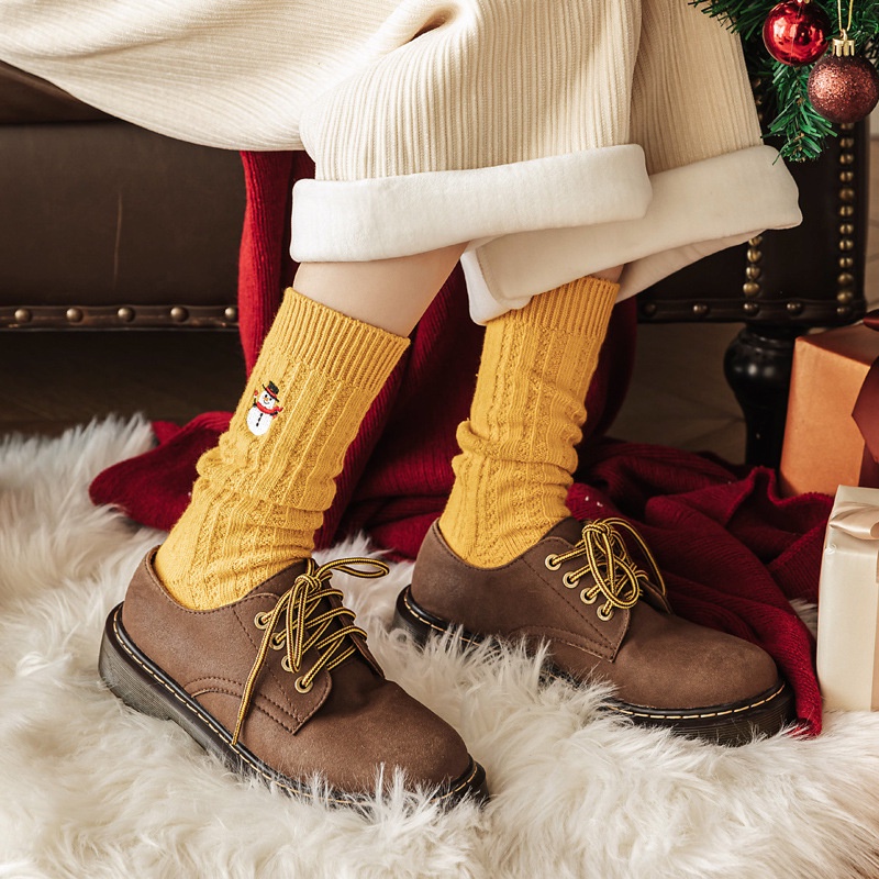 Đôi vớ WAFNHA D557 bằng cotton dày dặn thoáng khí co giãn tốt thêu hoạt tiết phong cách giáng sinh