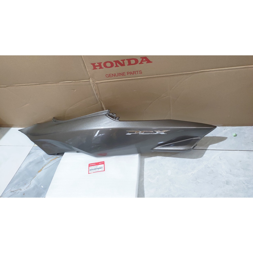 Bộ ốp sườn bên trái HONDA PCX 125 năm 2014 màu Xám.*YR320M* (83650K35V00ZA)