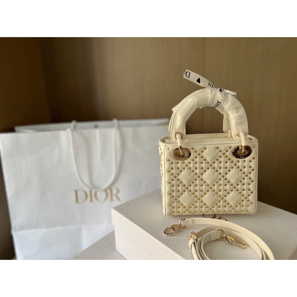 Túi xách nữ da thật Dior CD đính sao trẻ trung, có dây đeo chéo độc đáo