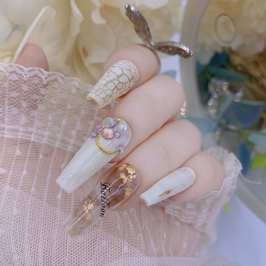 Móng tay giả thiết kế, nailbox thiết kế sang chảnh kèm keo dán dũa mini