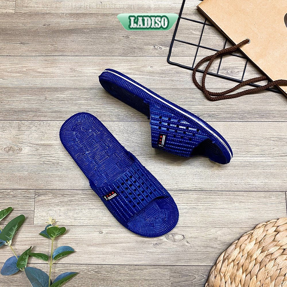 (PHOM NHỎ CHON LEN 1 HOAC 2 SIZE) Dép đi trong nhà màu trơn đơn giản quai có lỗ thoáng khí LADISO - TT430