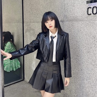 Set áo khoác blazer da chân váy da xếp ly tenis Hologramvnn đen trơn Holo Plaid
