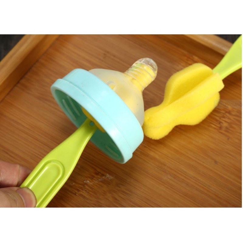 Cọ mút rửa Núm Ty Bình Sữa