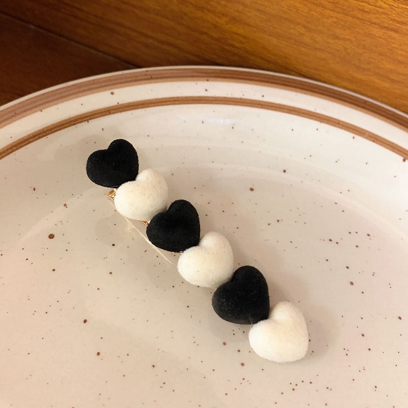 (MớI) Kẹp TóC HìNh TráI Tim ĐíNh Lông Nhung Xinh XắN