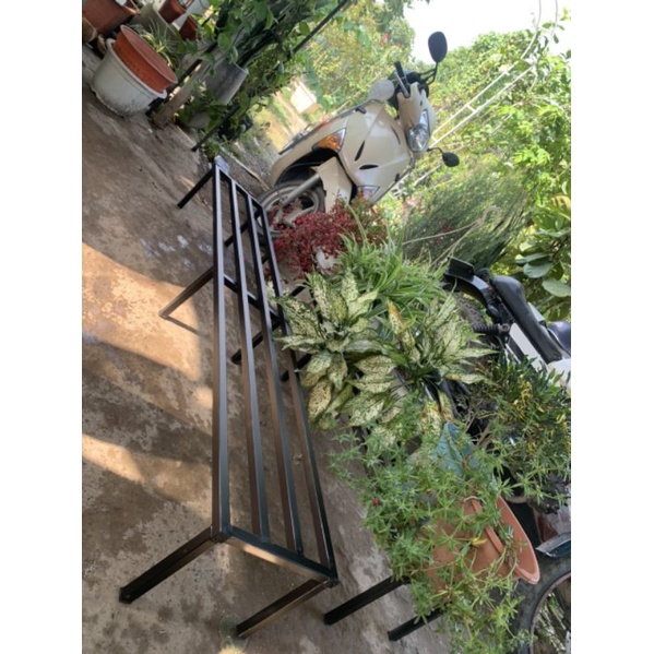 Khung sắt kê chậu dài 150 rộng 25 cao20cm
