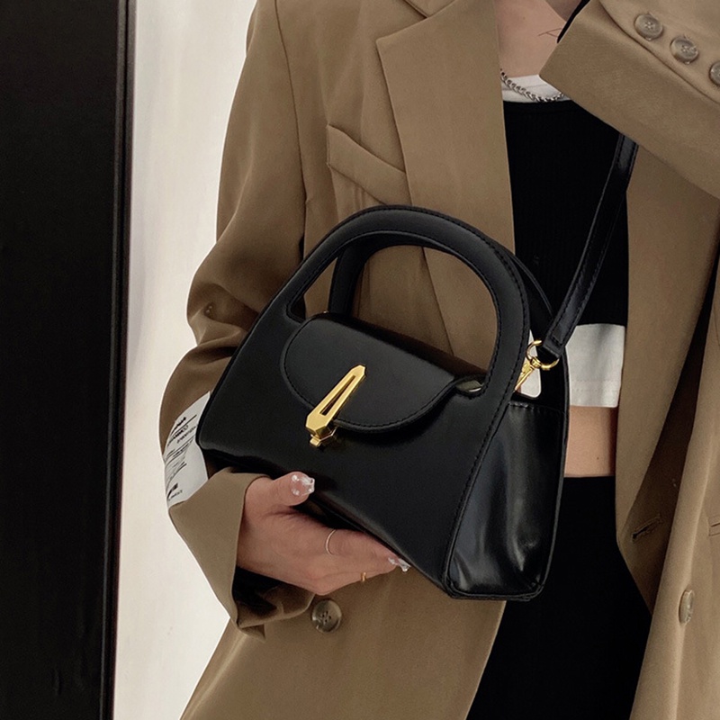 Túi đeo chéo IELGY bề mặt mịn dễ phối đồ thời trang chất lượng cao