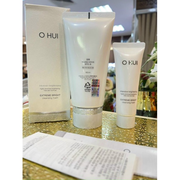 Sữa rửa mặt OHUI EXTREME BRIGHT CLEANSING FOAM 40ml dưỡng trắng da không kích ứng - mỹ phẩm công ty chính hãng cao cấp