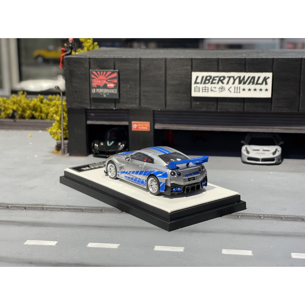 XE MÔ HÌNH NISSAN GTR LBW X FIGURE,TỶ LỆ 1/64