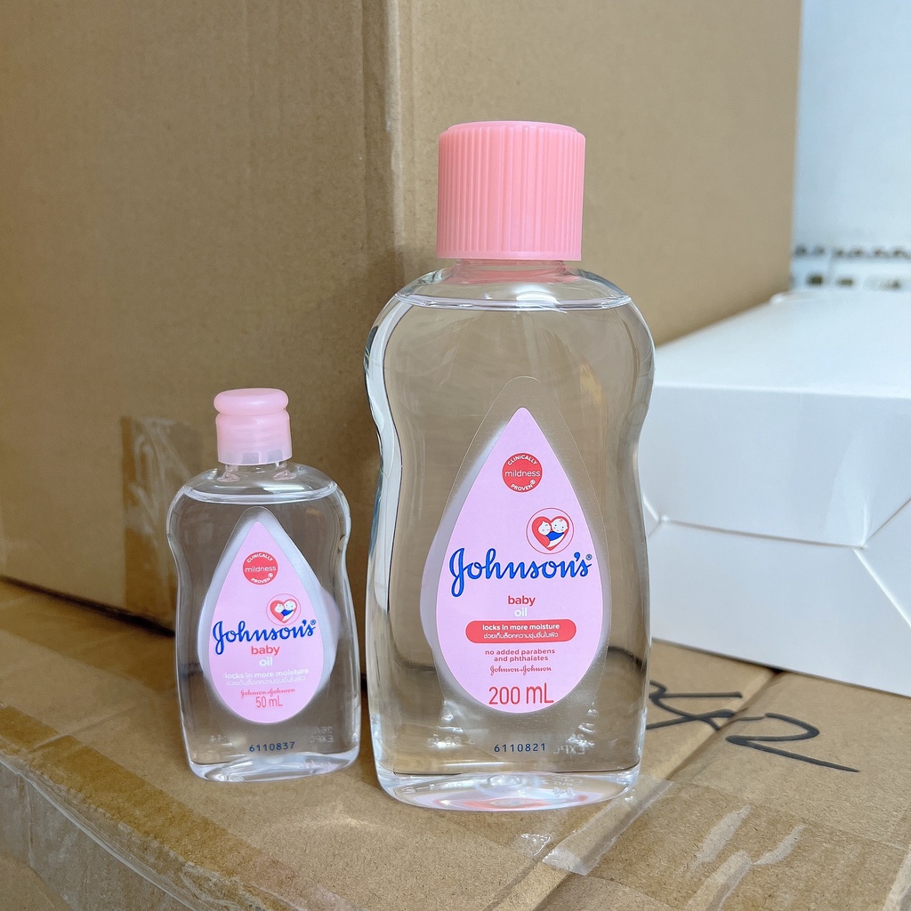 Dầu tẩy trang Johnsons
