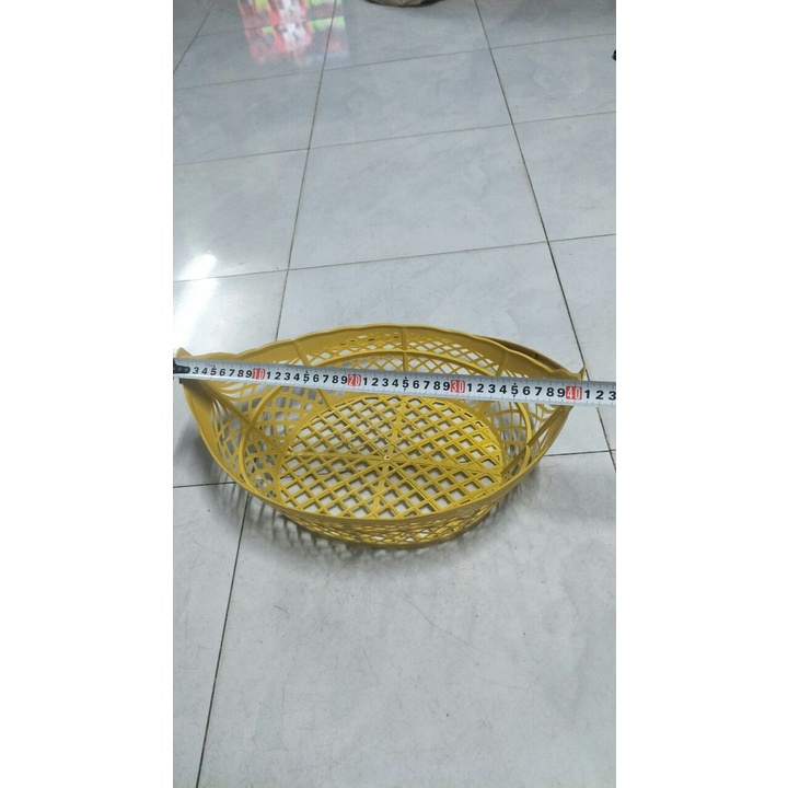 1 cái giỏ gói quà, gói trái cây