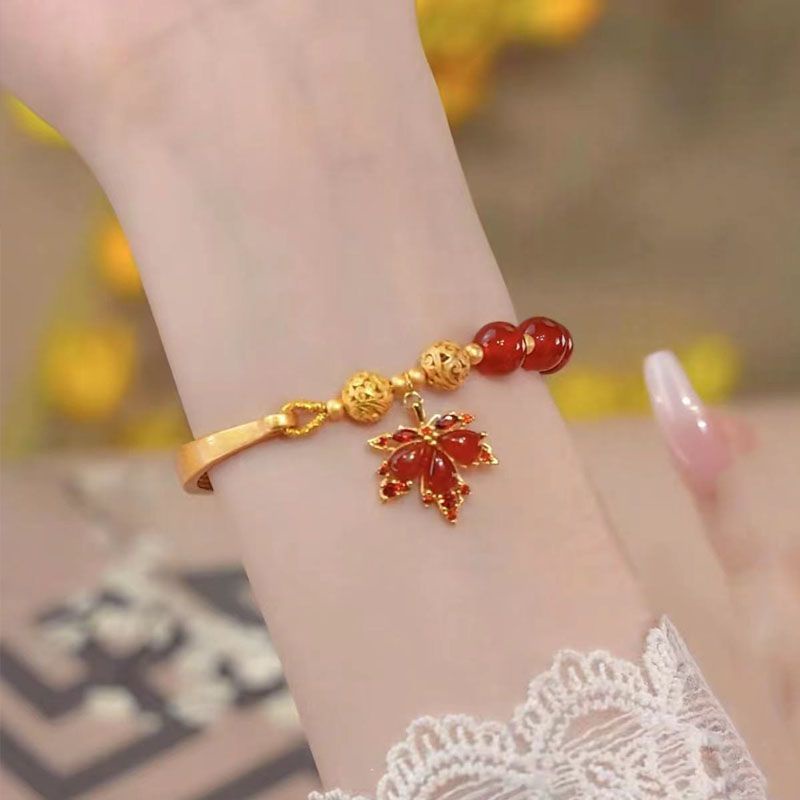Vòng Tay Mã Não Đỏ Lá Phong Phong Phong Cách Mới Hợp Thời Trang Cho Bạn Gái