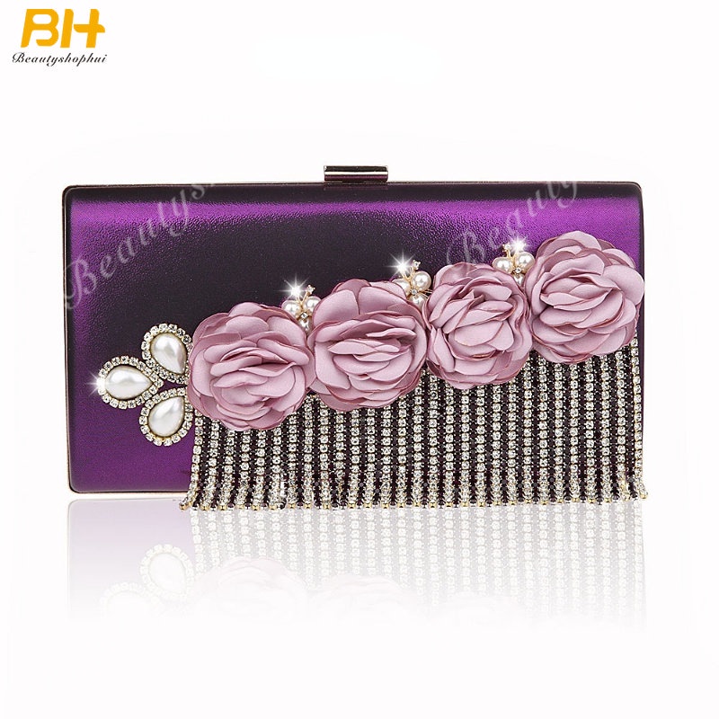 Ví Cầm Tay Dáng Vuông Đính Hoa Phối Tua Rua Thời Trang Mới