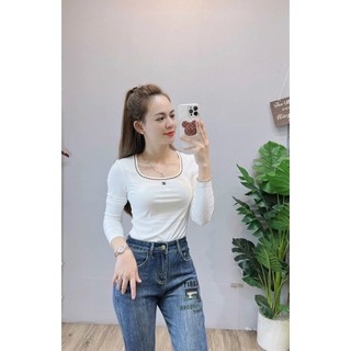 Áo cổ U viền xích