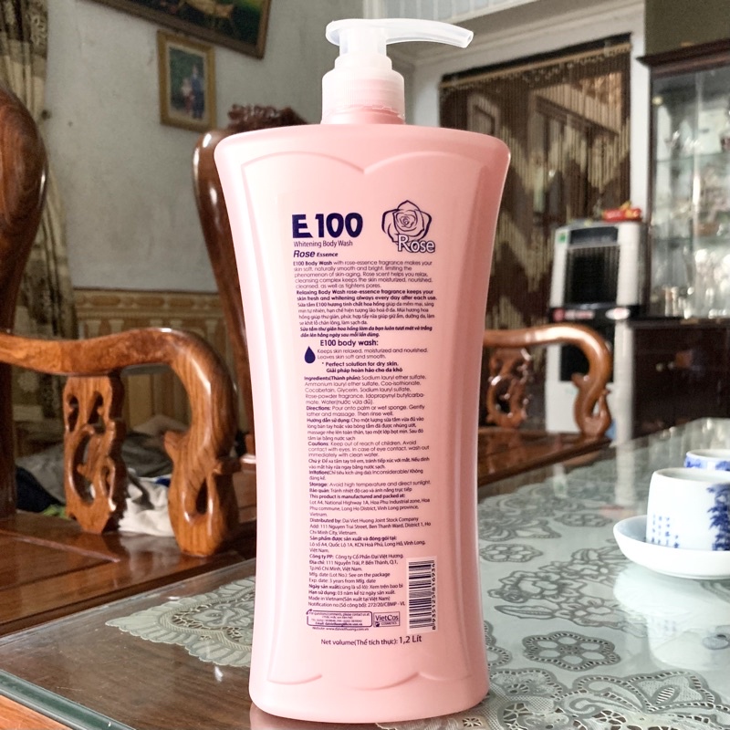 Sữa tắm trắng da E100 tinh chất Hoa Hồng 1.2Lít