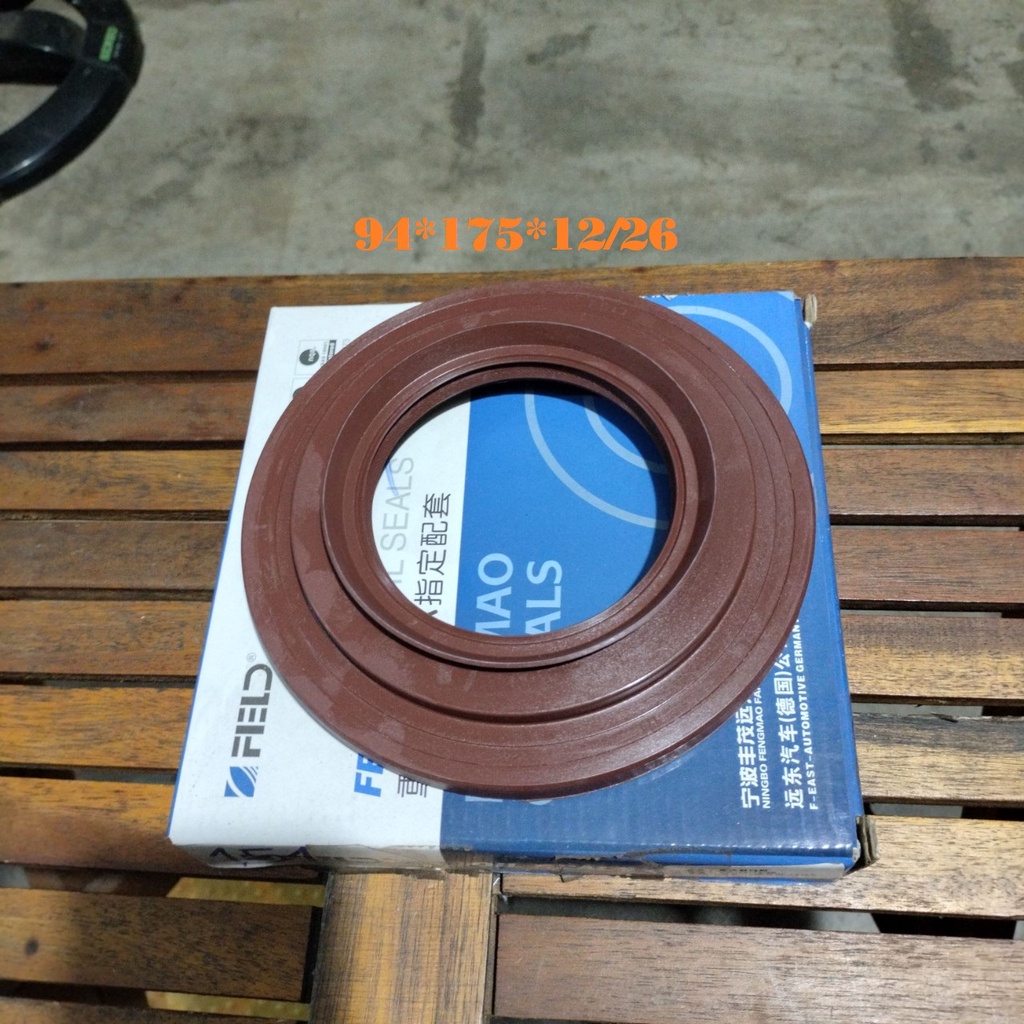 Phớt chắn dầu (oil seal), lắp cùi thơm (quả dứa) cầu 13-19 tấn. Thông số 94*175*12/26