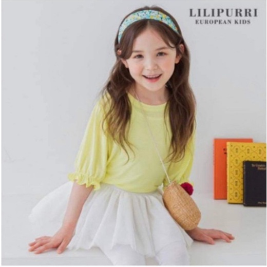 Áo thun tay phồng bé gái xuất dư Hàn, vải mềm mịn.