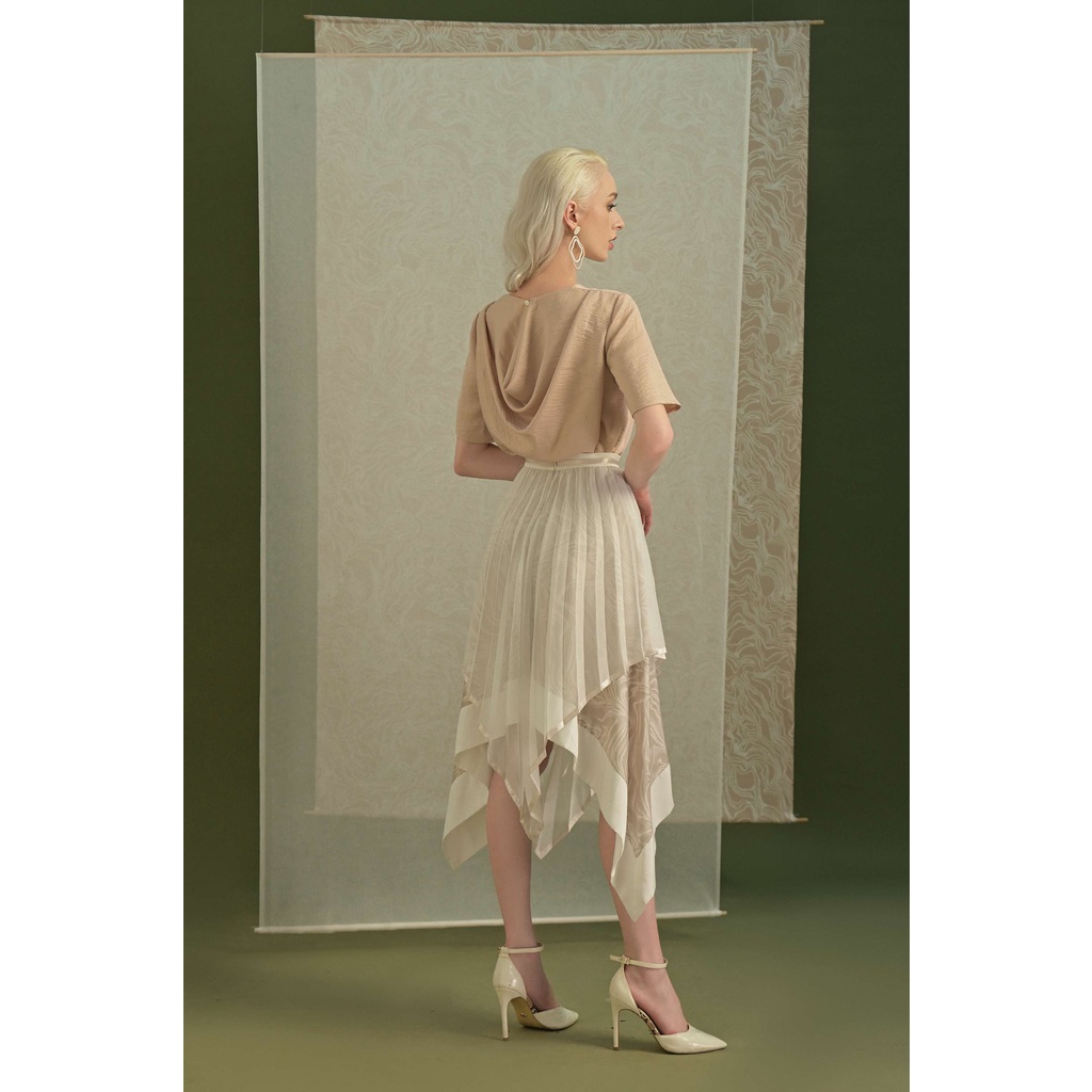 Graphé - ELISE top / Áo kiểu tay lửng chi tiết lưng cổ đổ