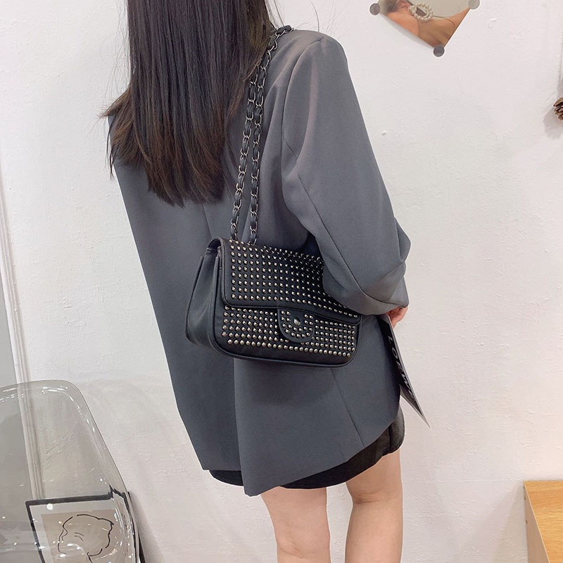 Túi Đeo Chéo Nhỏ Hình Vuông Đính Đinh Tán Thời Trang Đường Phố Cho Nữ