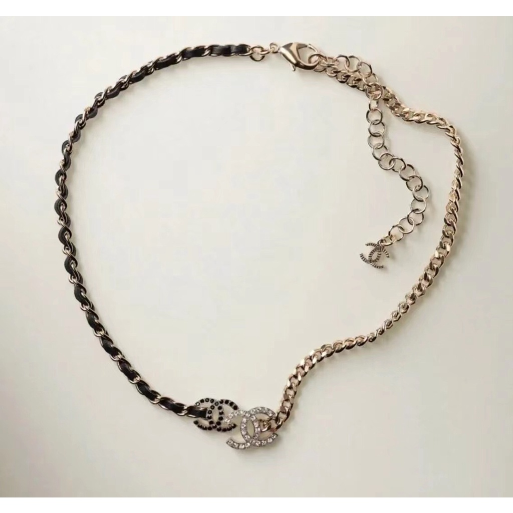 Dây Chuyền Da Màu Đen Đính Kim Cương Thời Trang