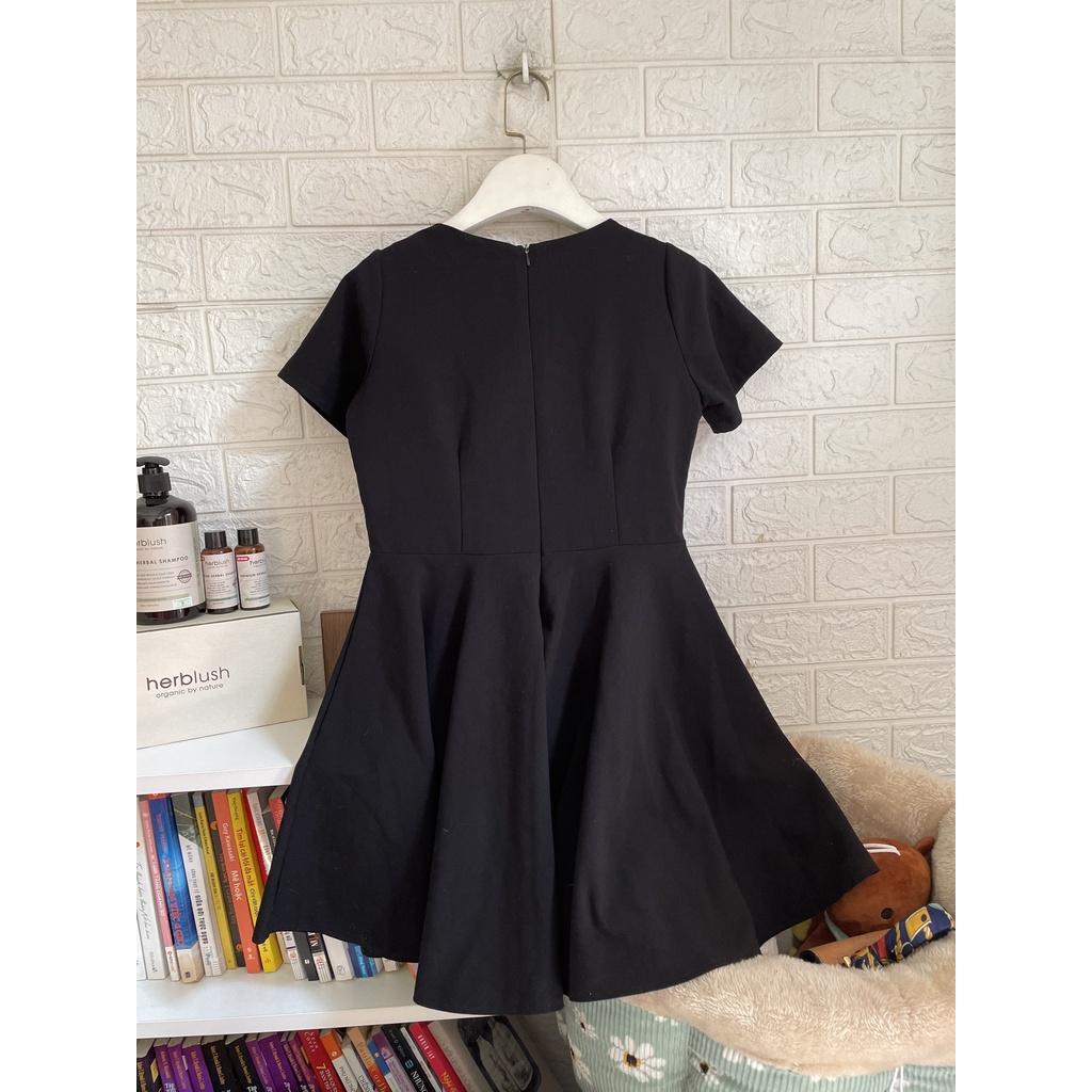 Đầm xòe đan dây