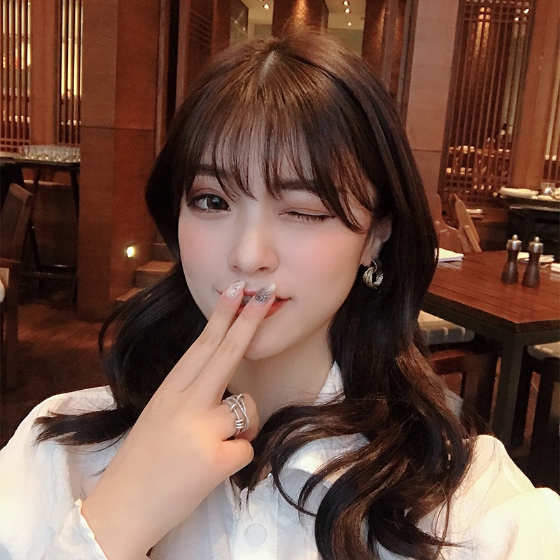 Khuyên Tai Thời Trang Hàn Quốc Đơn Giản Và Thanh Lịch