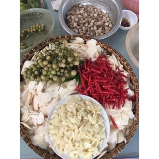 MĂNG ỚT MÁC MẬT VỊ NGON XỨ LẠNG (Khối lượng tịnh: 900g)