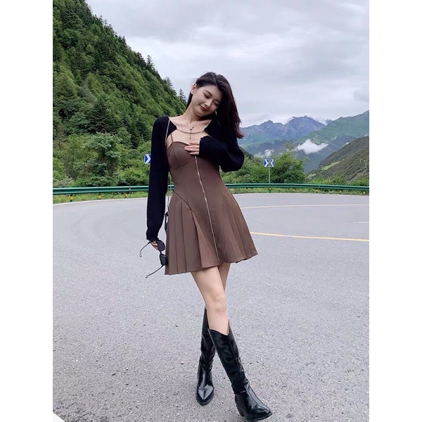 Đầm 2 dây dáng xoè phối khoá kéo sexy , cá tính Augenstern.18