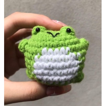 Móc khoá Ếch ú bằng len