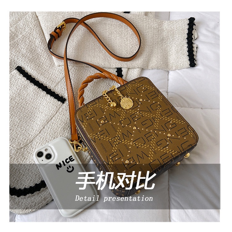 Túi đeo chéo JASMIN NOIR hình hộp phối tua rua thời trang cho nữ