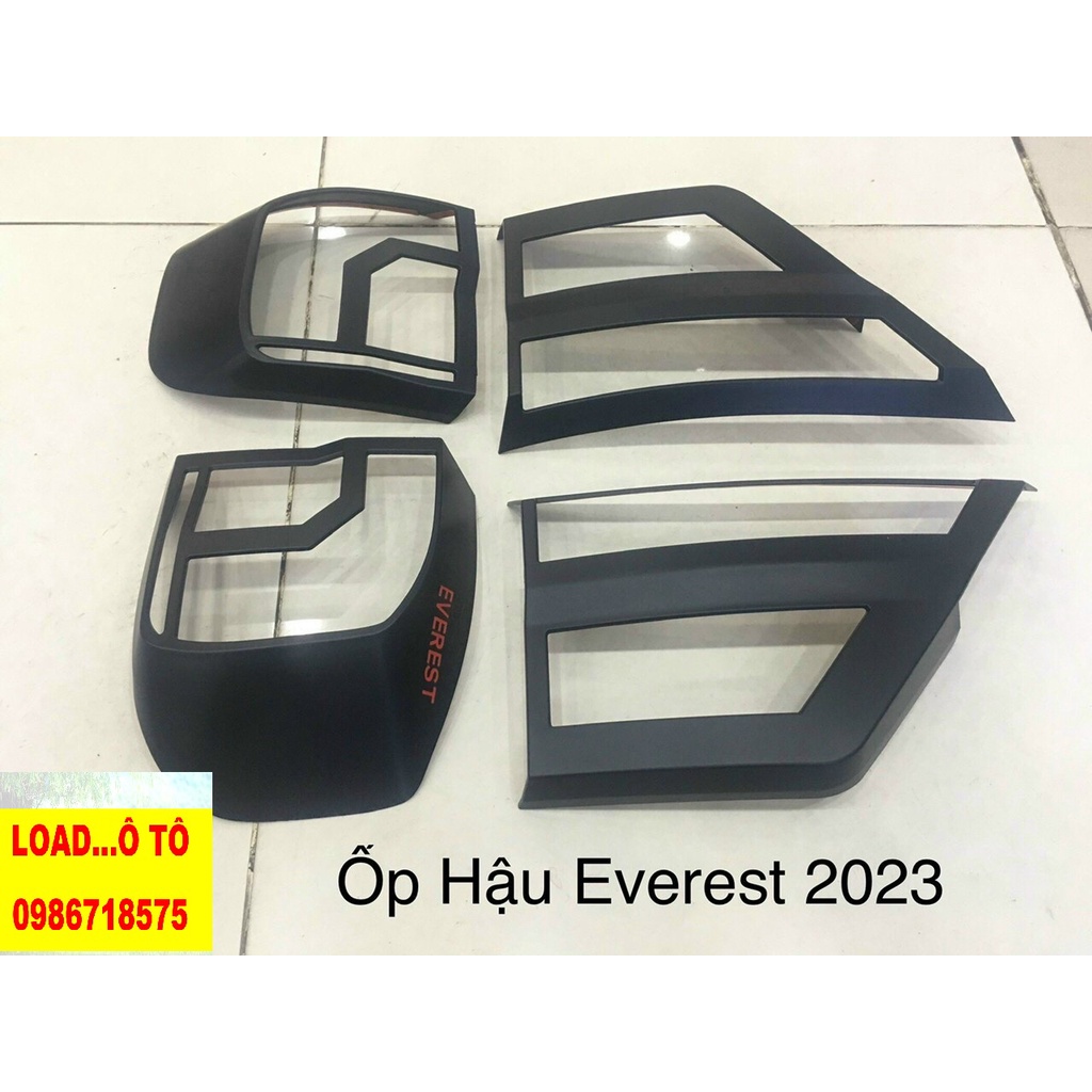 Ốp Viền Đèn Hậu Đen Xe Ford Everest 2023 Màu Đen Mờ Cao Cấp