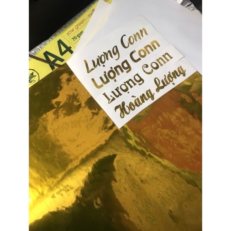 . tem dán xe vàng gương ánh kim theo tên . tem theo yêu cầu ,vàng gold,crom