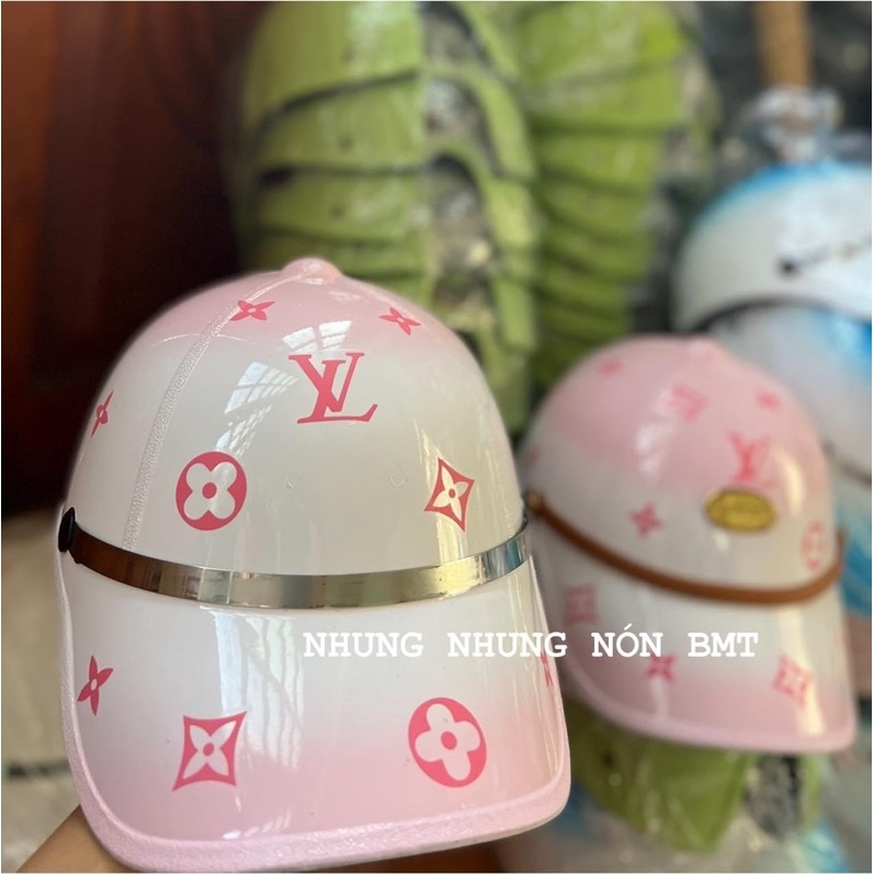 Nón kết bảo hiểm loang hồng nhạt in hình lv có khoét lỗ sau tóc