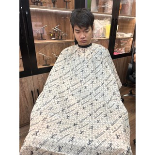 Áo choàng cắt tóc LV