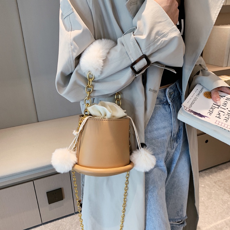 Túi Xách JASMIN NOIR Da PU Hình Trụ Phối Dây Xích Đeo Vai Sành Điệu Cho Nữ