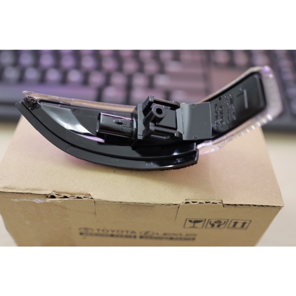 Đèn xi nhan gương TOYOTA Vios 2014-2018/ camry 2010/corolla/ altis