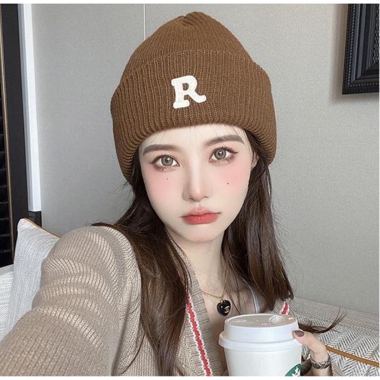 Mũ len nam nữ in chữ R unisex cá tính trùm tai ấm áp kiểu beanie đi chơi chụp ảnh đẹp rẻ thời trang Hàn Quốc