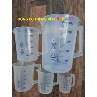Ca nhựa có quai có mỏ chia vạch sơn xanh 100ml 250ml 500ml 1000ml 2000ml