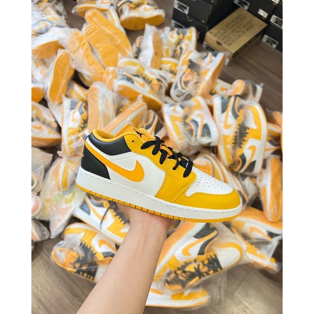Giày Unisex Air Jordan 1 Low " University Gold " 553558-701
