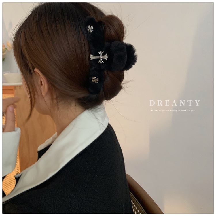 Kẹp Tóc Lông Nhung Đan Chéo Lưng Độc Đáo Thời Trang Thu Đông Hàn Quốc